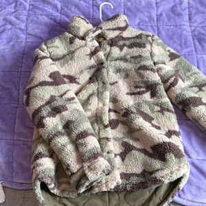 brand new camo Sherpa super soft shacket